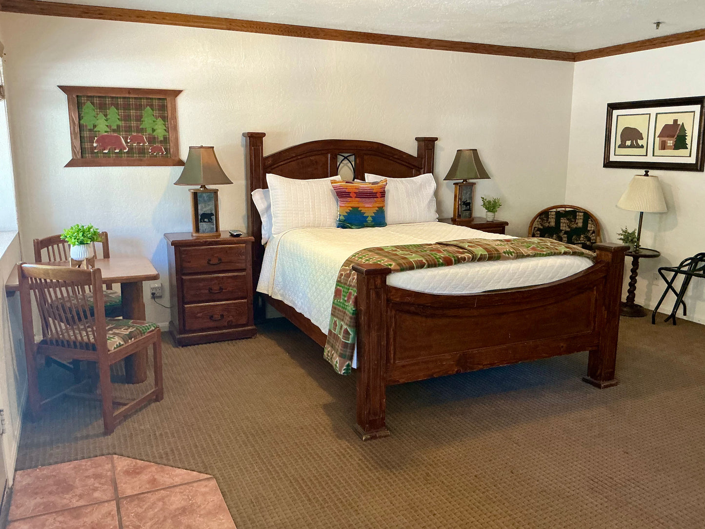 1 Queen Bed [Room #3]