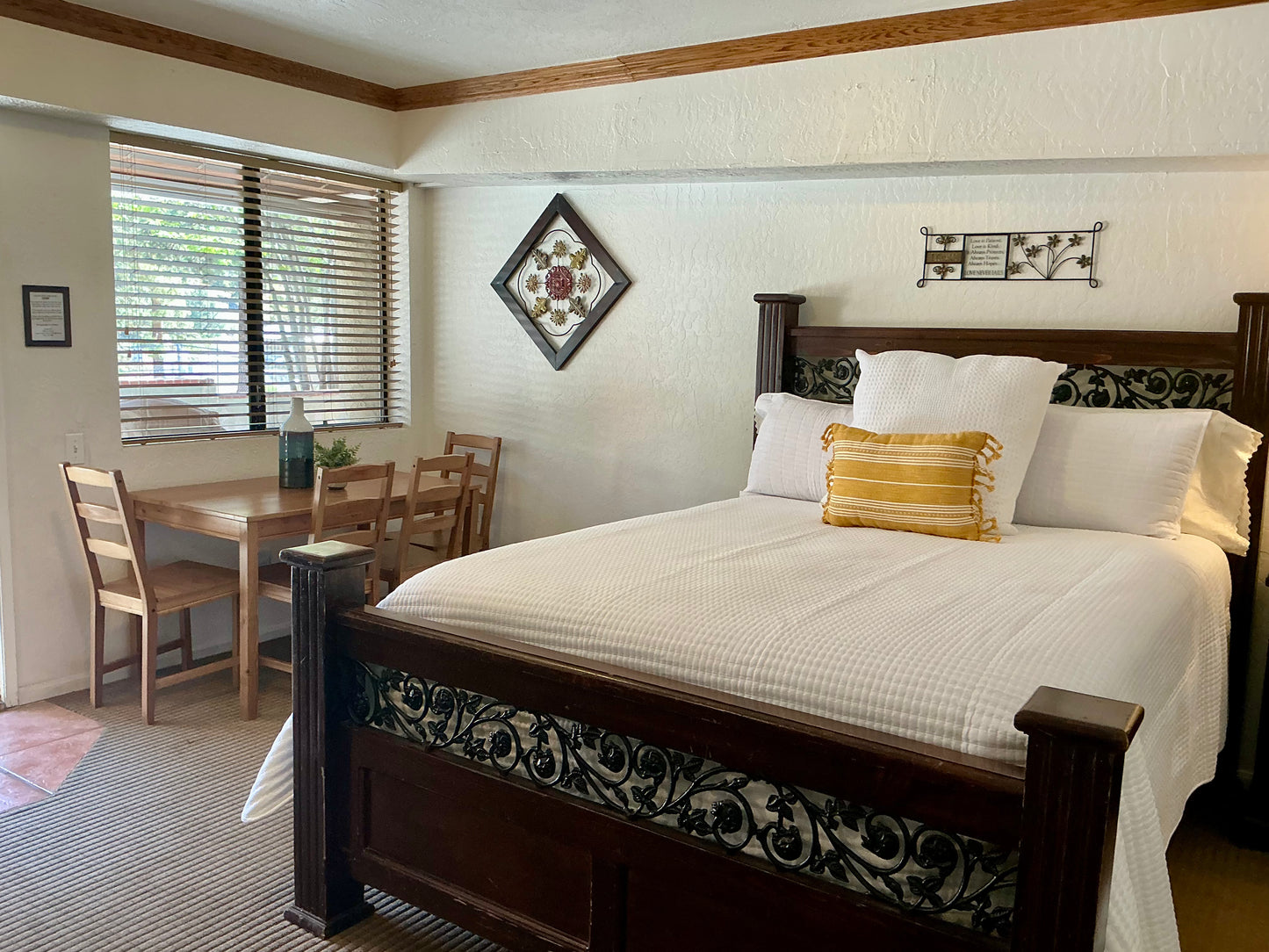 2 Queen Beds [Room #5]