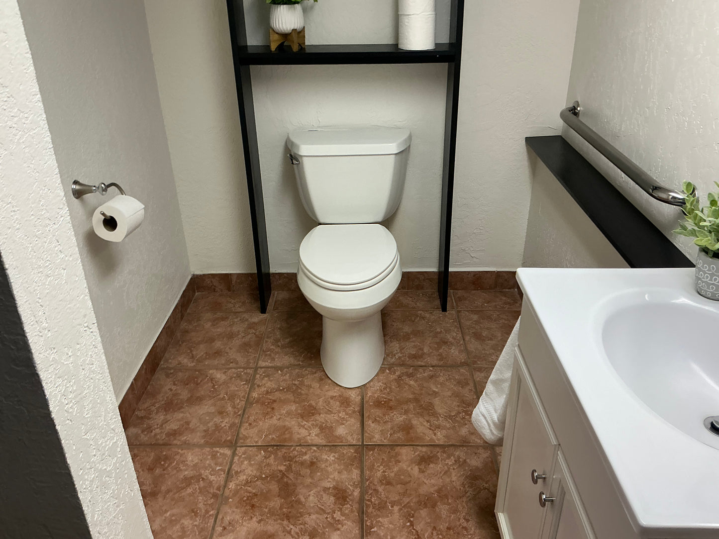 1 Queen Bed and 1 Double Bed [Room #6]